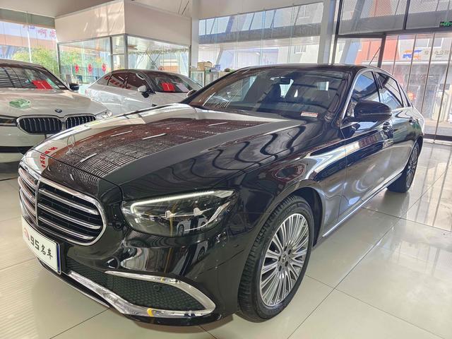 Mercedes-Benz E-Class - фото 1