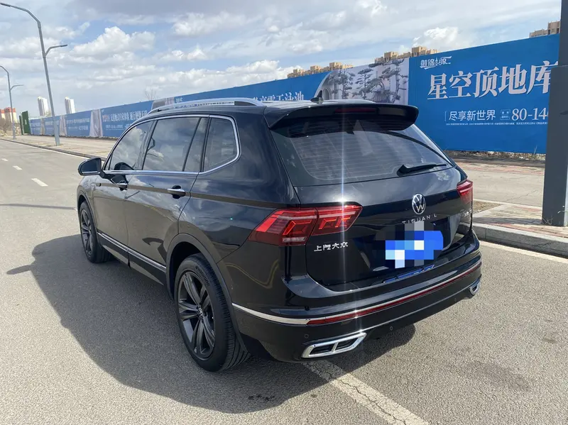 Volkswagen Tiguan L — фото 4