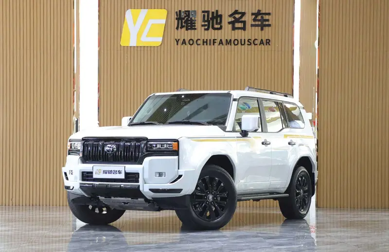 Toyota Prado — фото 1