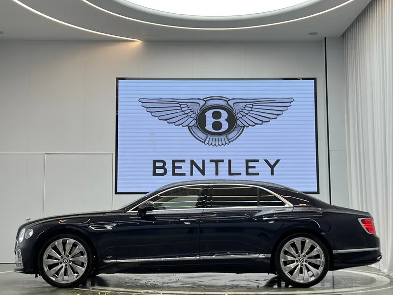 Bentley Flying Spur — фото 4