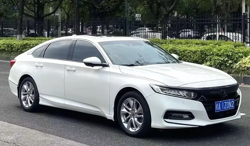 Honda Accord — фото 3