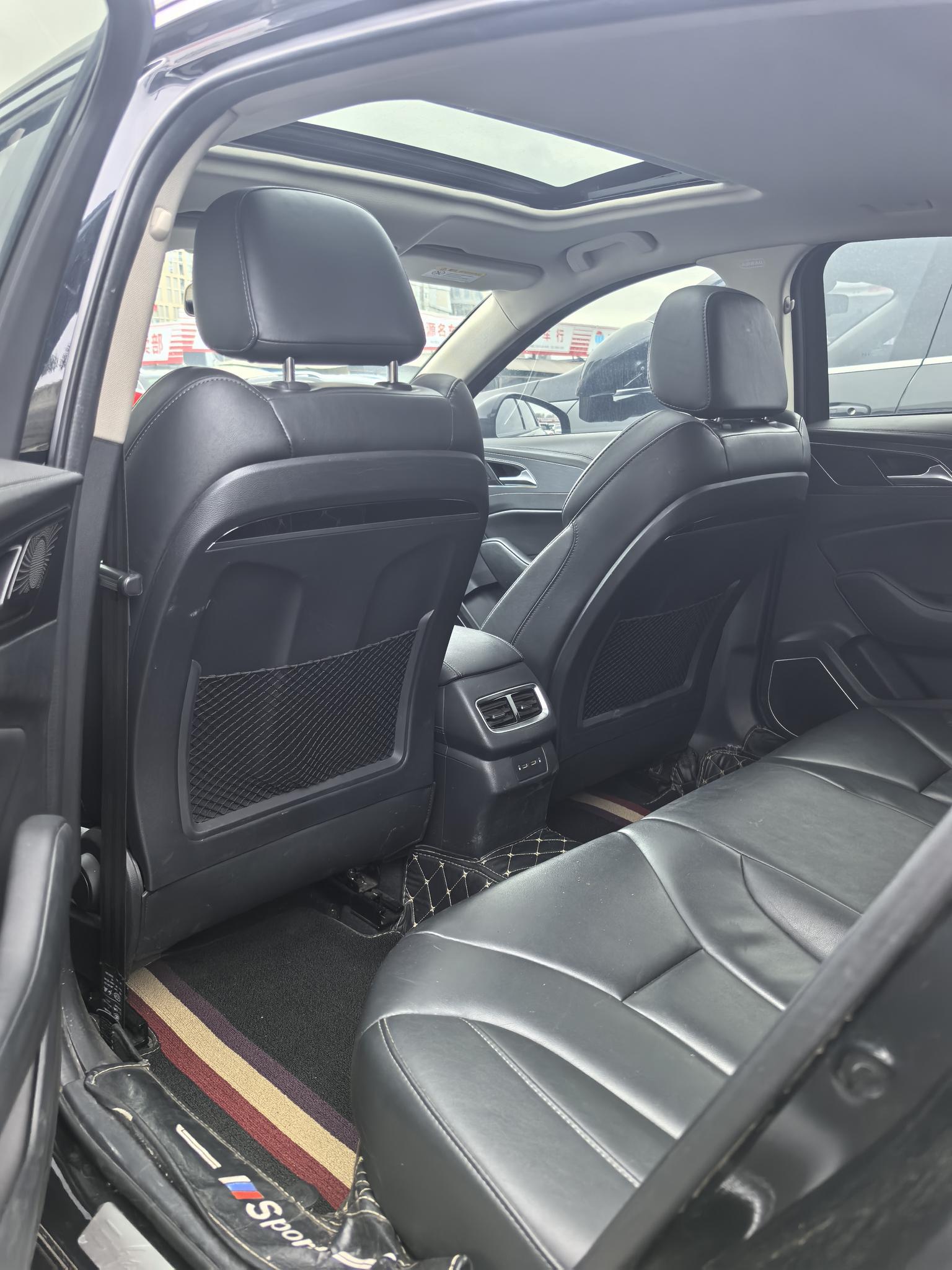 Hongqi H5 Classic: фотография 6 из 10