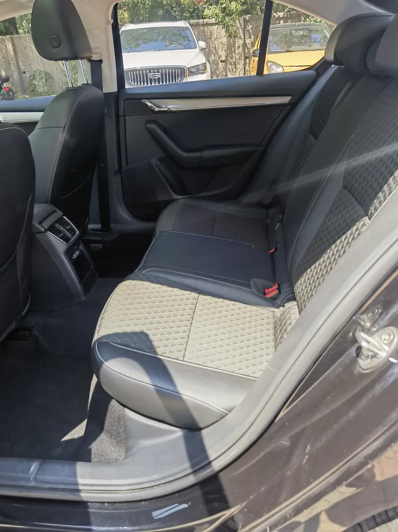 Skoda Octavia — фото 9