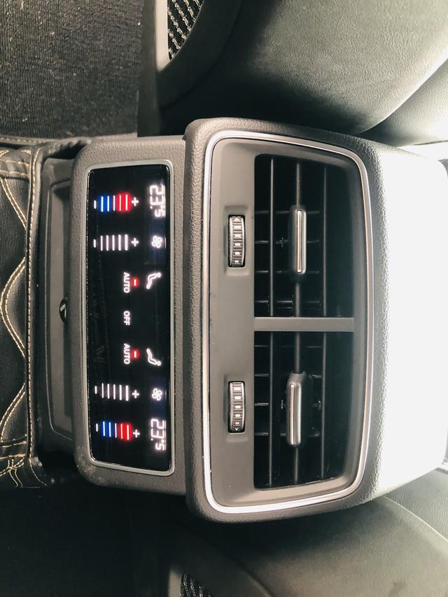 Audi A6L id 4368369 из Китая 9