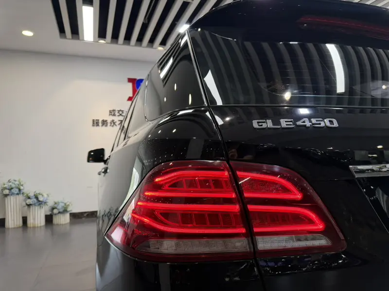 Mercedes-Benz GLE — фото 7
