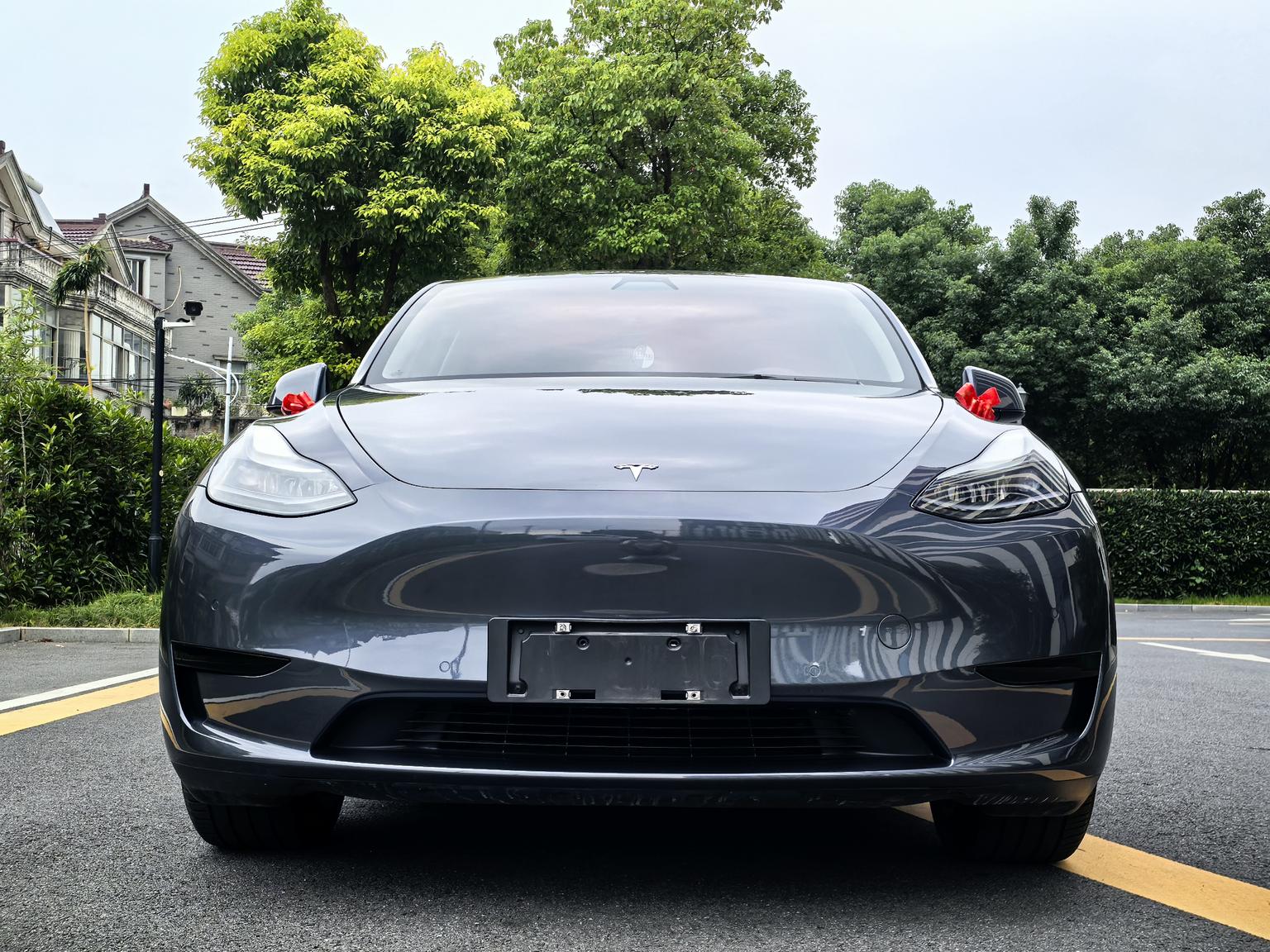 Tesla Model Y: фотография 2 из 18