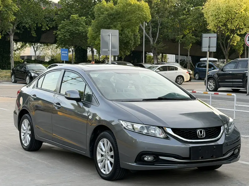 Honda Civic — фото 3