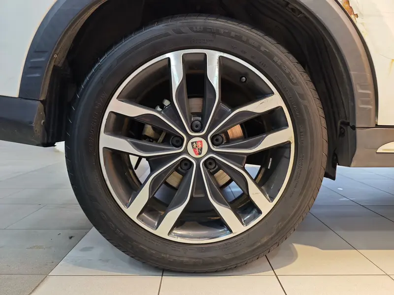 Roewe RX5 — фото 10