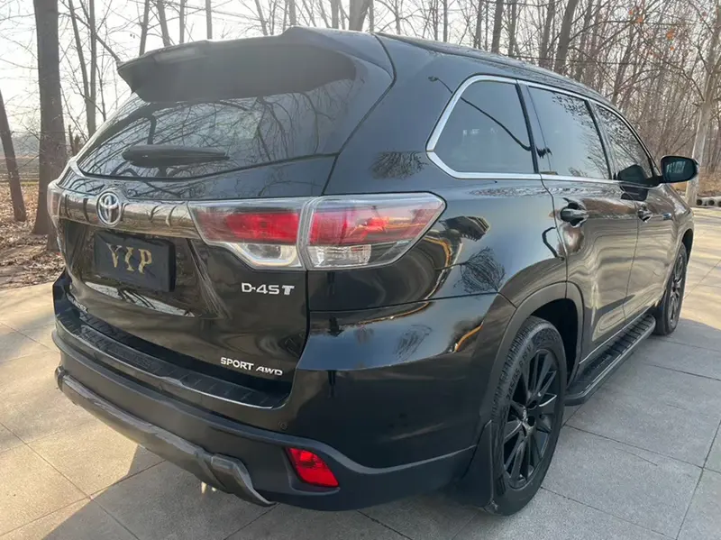 Toyota Highlander — фото 4