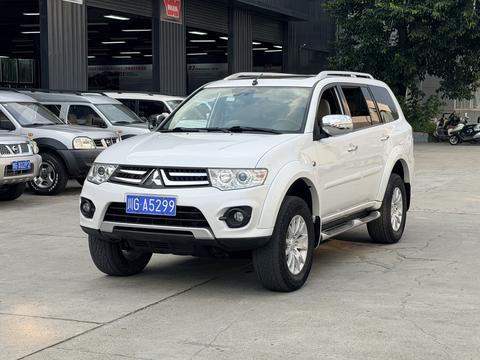 Mitsubishi Модель не указана