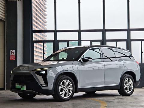 Nio ES8