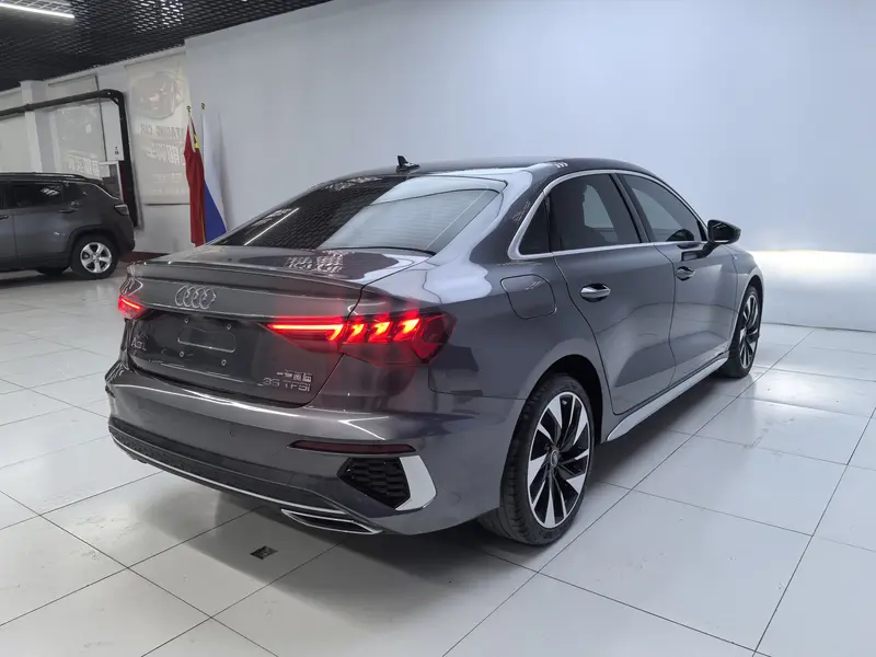 Audi A 3 A 3 L Limousine 35 TFSI — фото 6