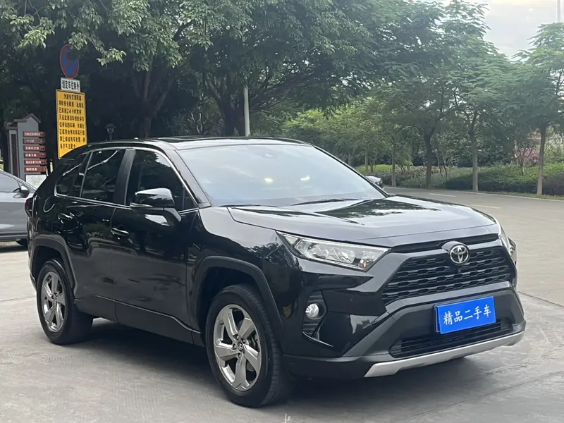Toyota RAV 4 2.0 L CVT 2 WD — фото 3