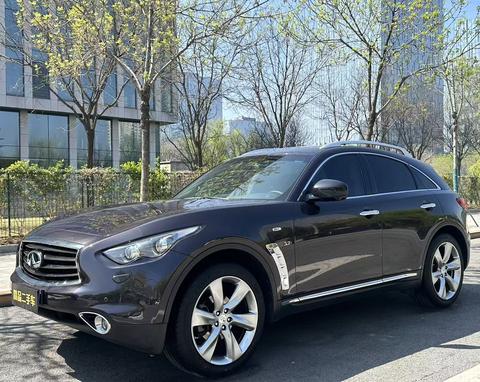 Infiniti QX70