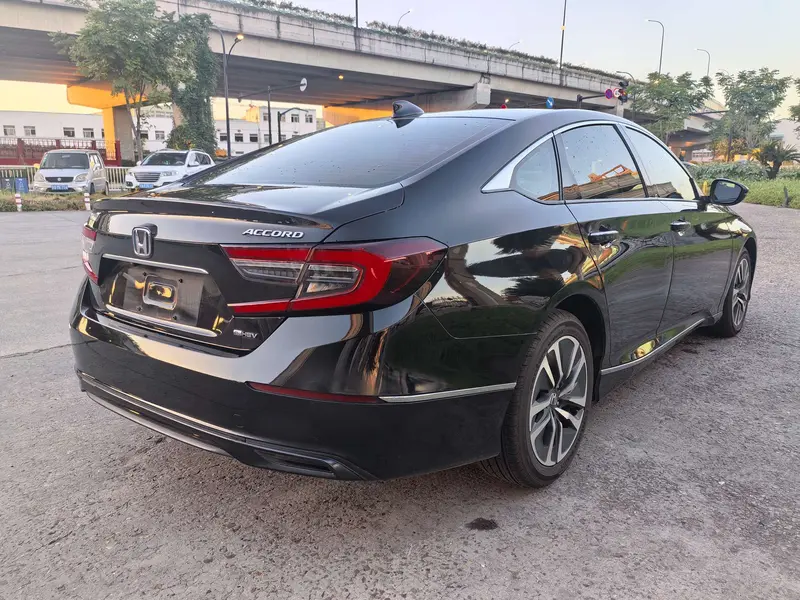 Honda Accord — фото 6