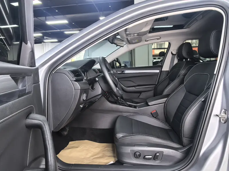 Skoda Superb — фото 15