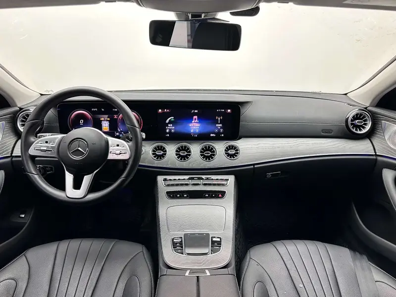 Mercedes-Benz CLS — фото 8
