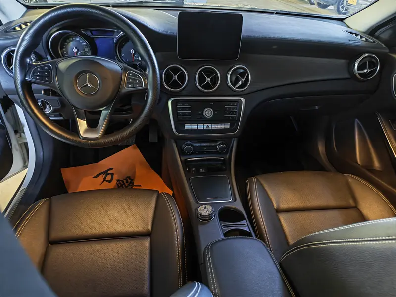 Mercedes-Benz GLA — фото 7