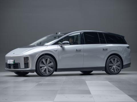 Li Auto i8