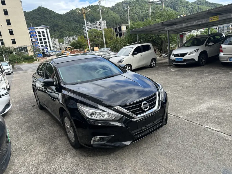 Nissan Teana 2.0L XE стиль — фото 3