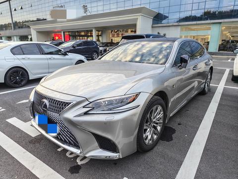 Lexus LS
