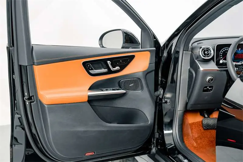 Mercedes-Benz GLC — фото 13