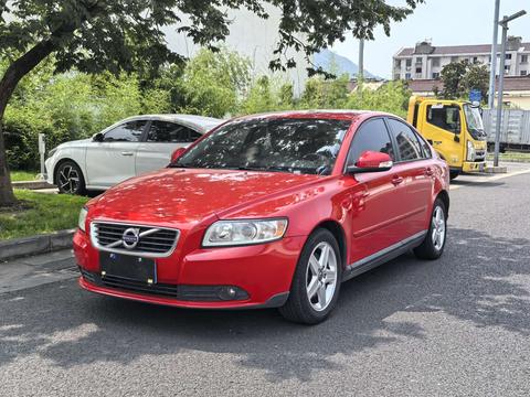 Volvo S40