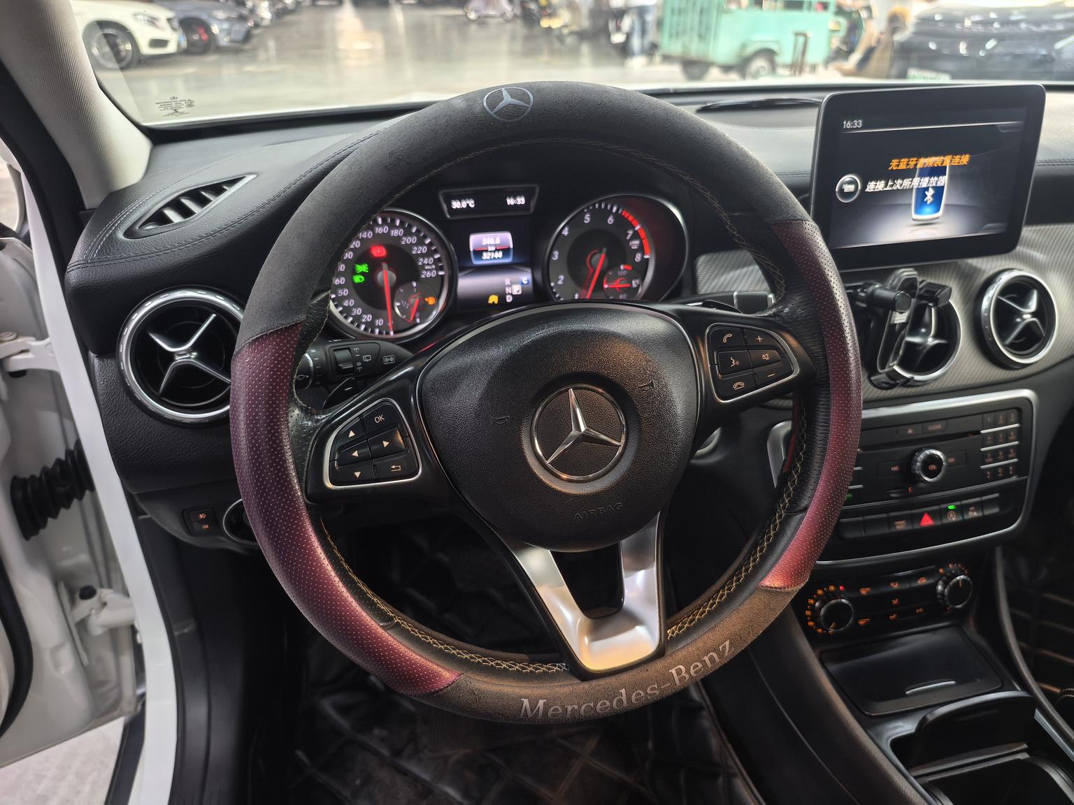 Mercedes-Benz GLA 2016 GLA 200 Fashion