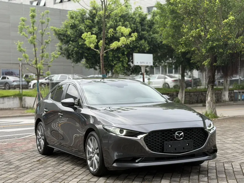 Mazda 3 Axela — фото 3