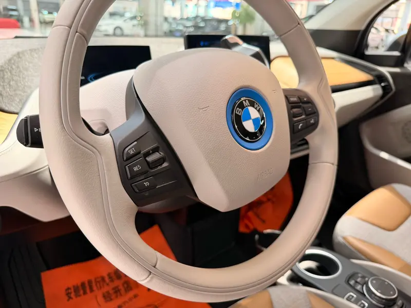 BMW i3 — фото 9