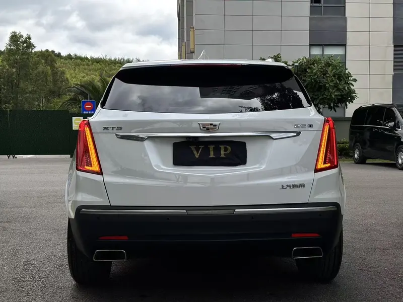 Cadillac XT5 — фото 5