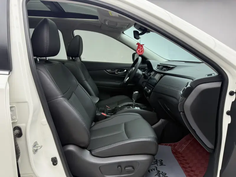 Nissan X-Trail — фото 11
