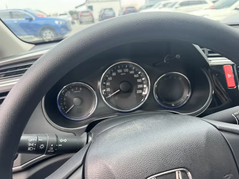 Honda City 1.5L CVT элит — фото 8