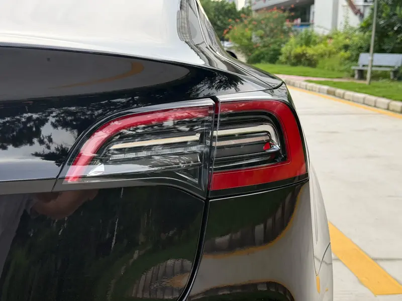 Tesla Model 3 — фото 9
