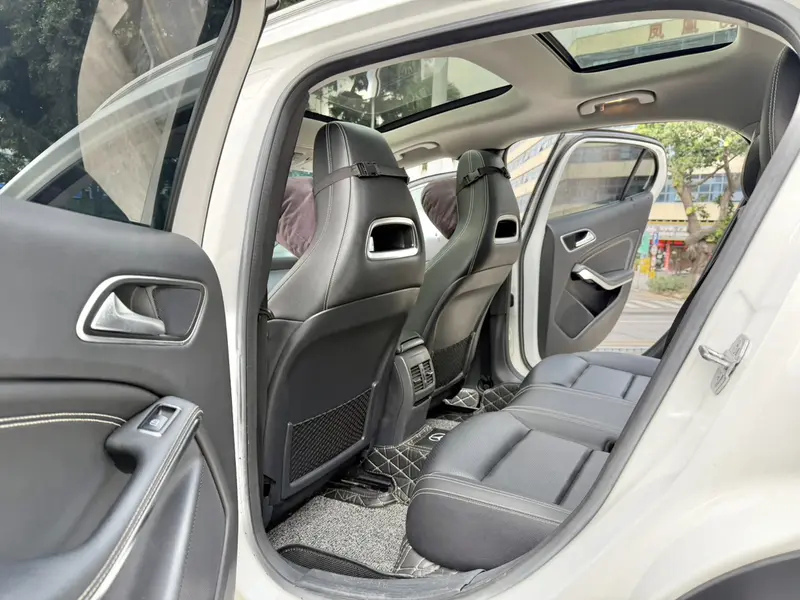 Mercedes-Benz GLA — фото 10