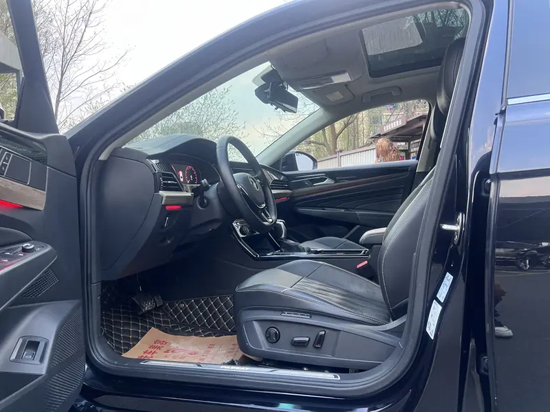 Volkswagen Passat — фото 12