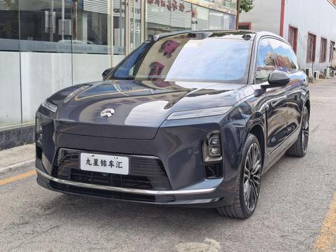 Nio ES8