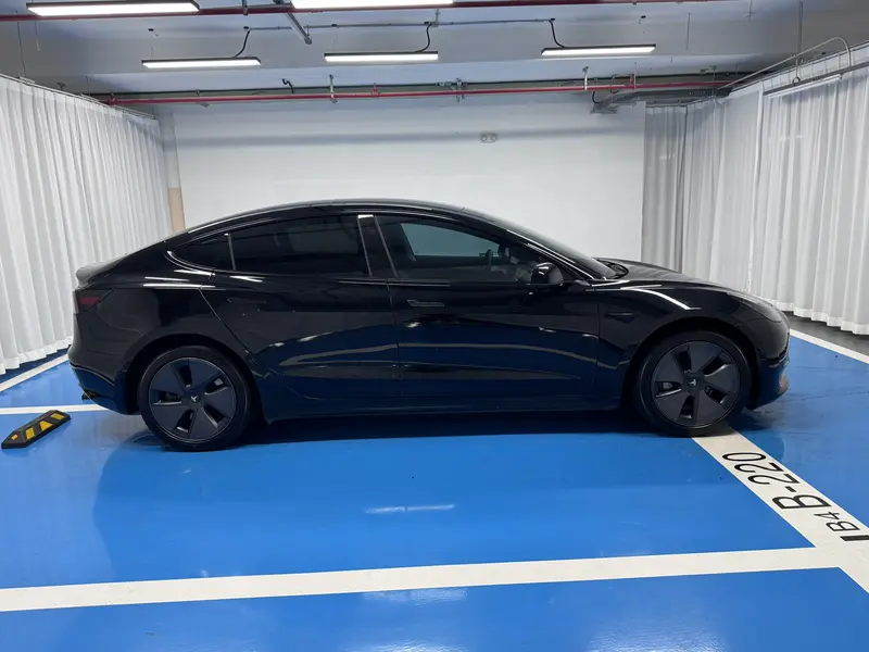 Tesla Model 3 — фото 8