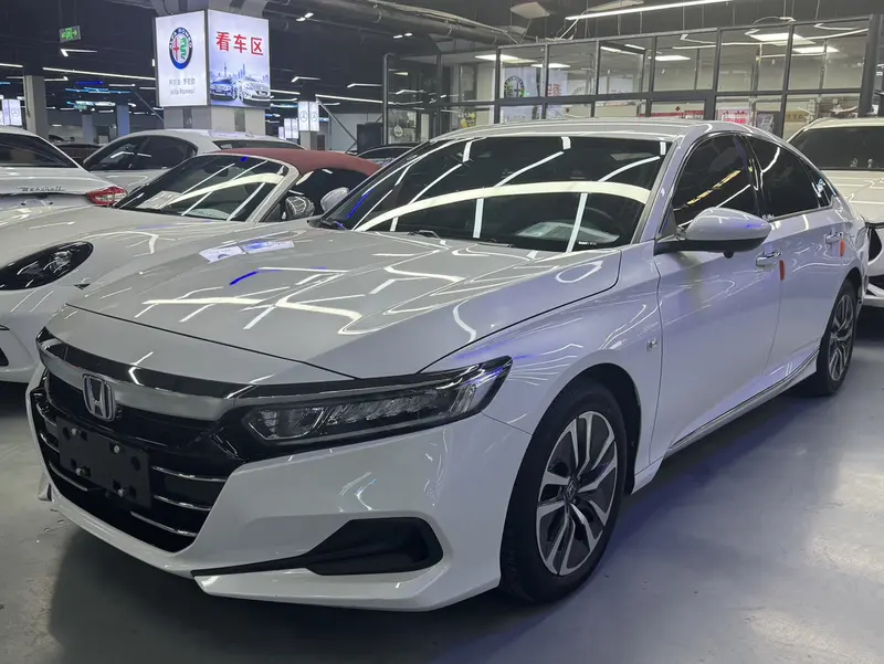 Honda Accord · 2.0 L