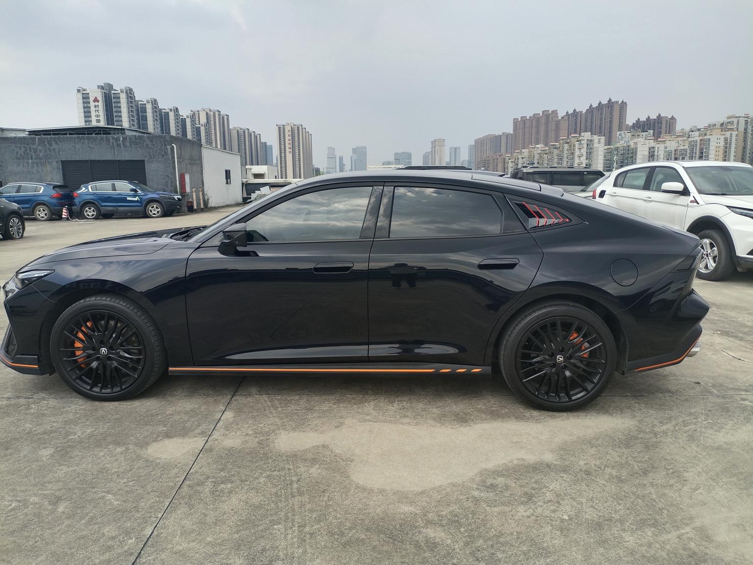 Changan UNI-V 2025 2.0T