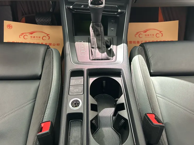 Audi Q3 Sportback — фото 9