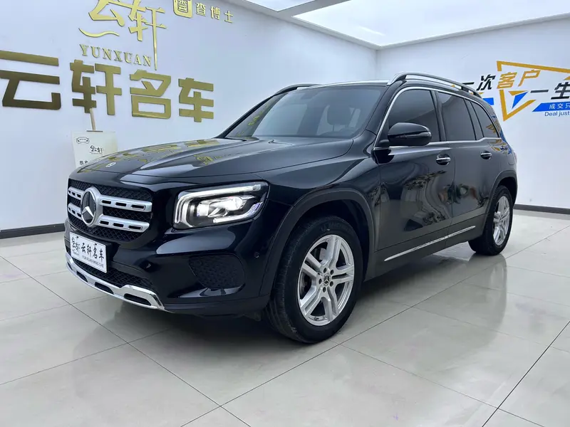 Mercedes-Benz GLB 220
