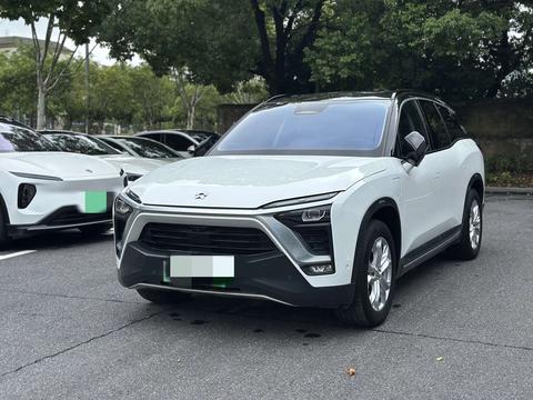 Nio ES8