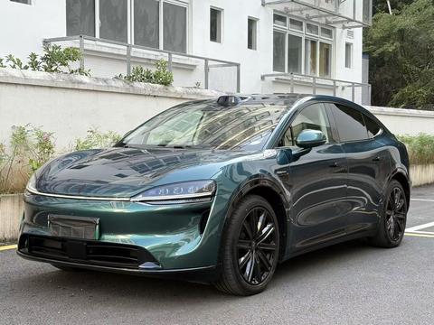 Luxeed R7