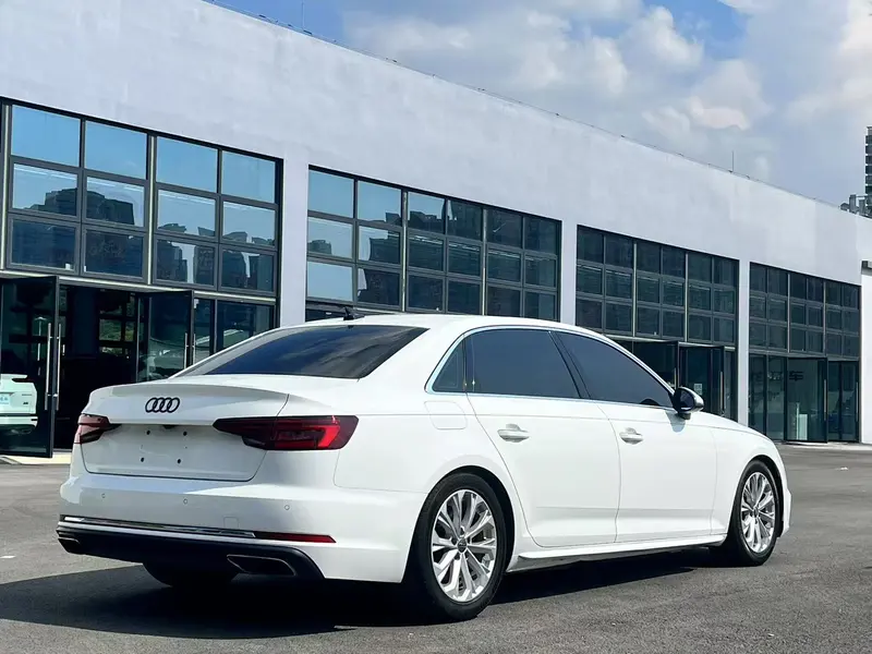 Audi A4L — фото 6