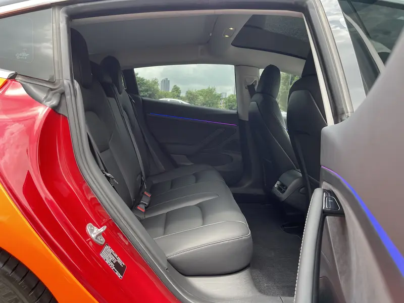 Tesla Model 3 RWD — фото 10