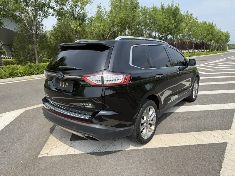 Ford Edge — фото 6
