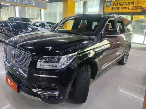 Lincoln Navigator
