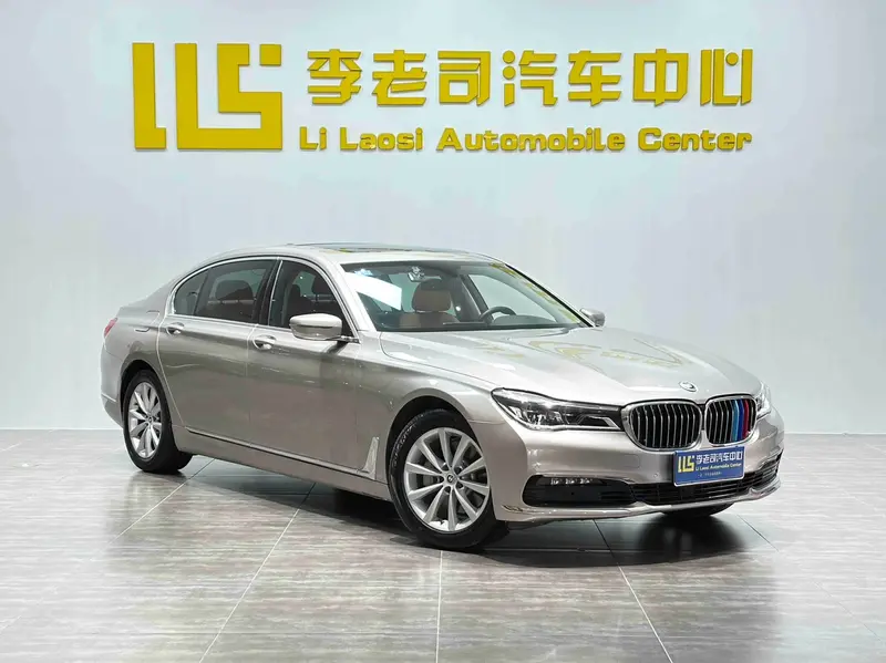 BMW 7 Series 730Li продвинутая — фото 3