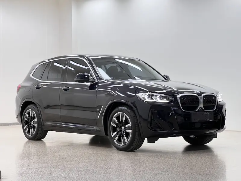 BMW iX3 продвинутая — фото 3
